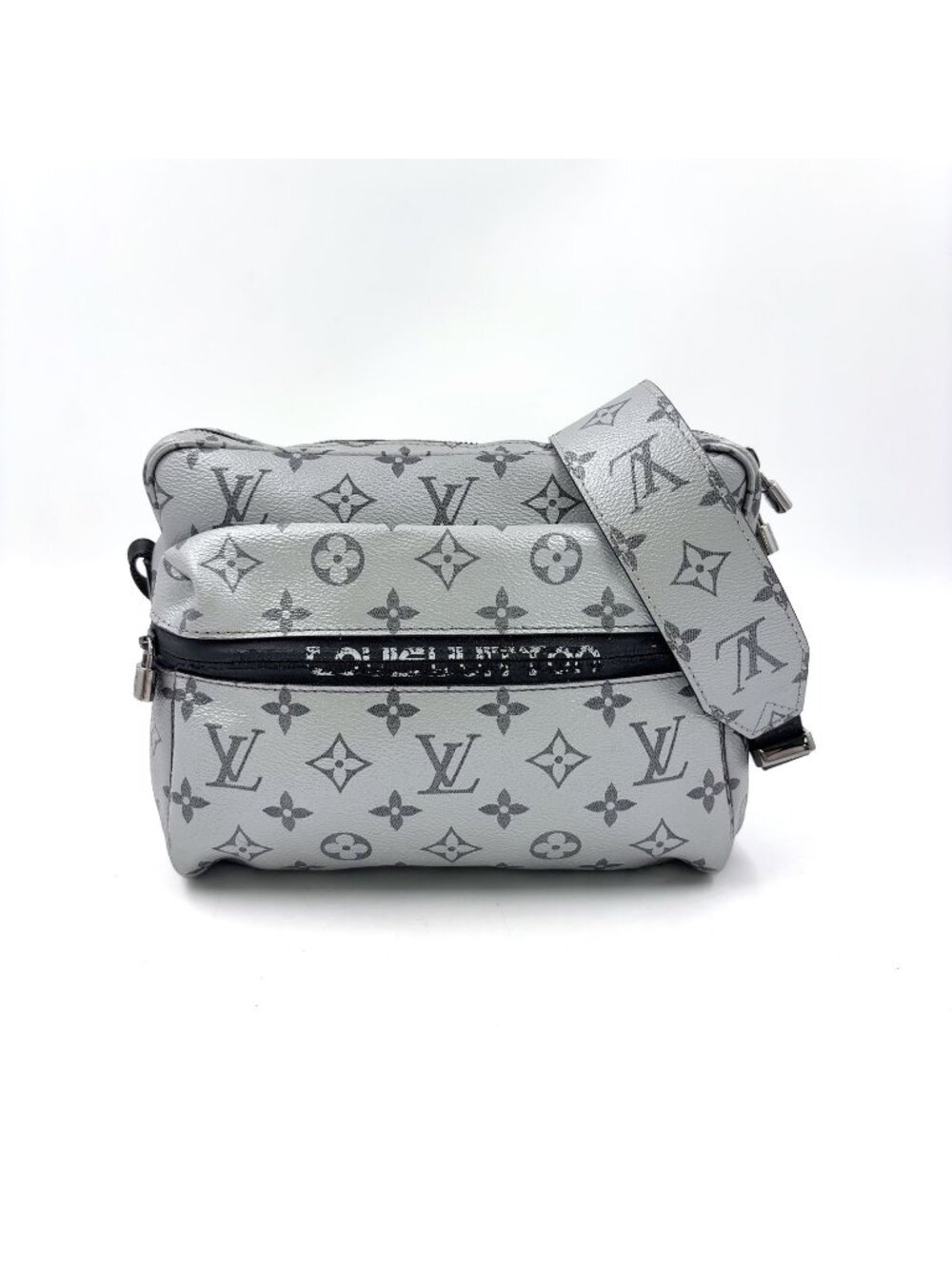 Louis Vuitton Reflect Messenger PM Monogram Gray Silver Shoulder Bag